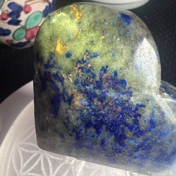 Lapis Lazuli Crystal‎ Heart Carving - Picture 8 of 14